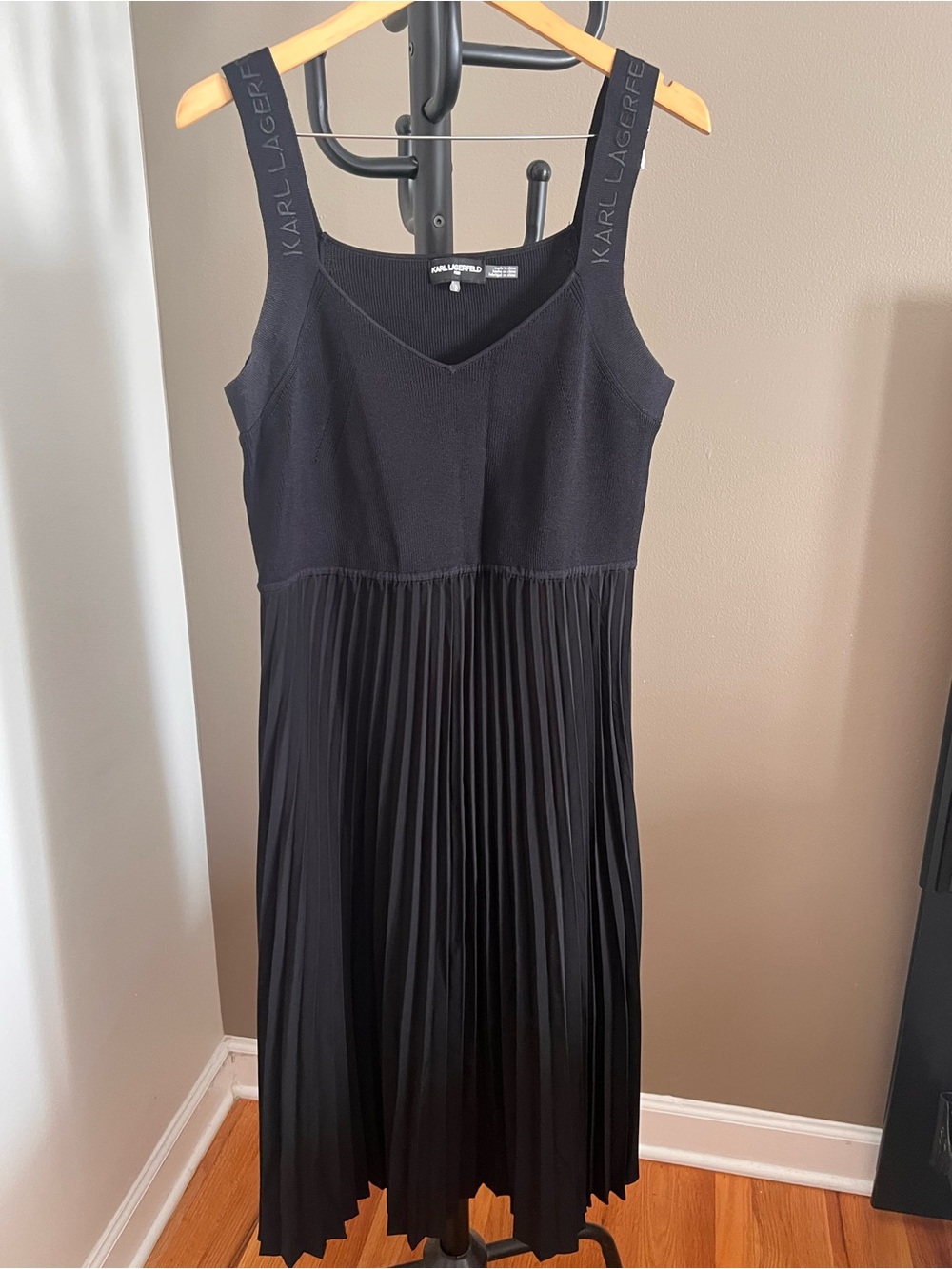 U.S. Size XL - Karl Lagerfeld Black Pleated Knit-Strap Midi Dress